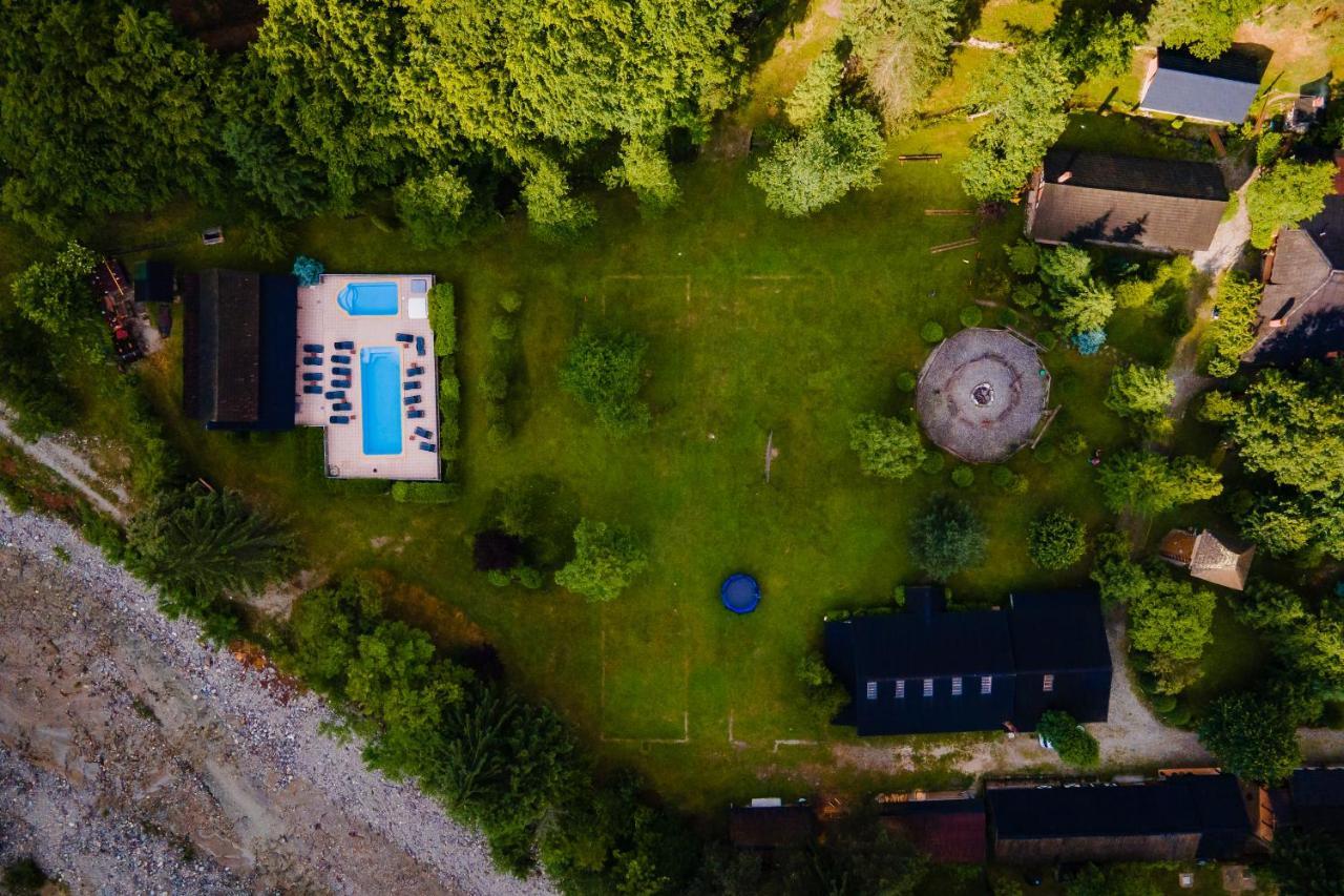 Fratii Jderi - Utopia Verde Brezoi Exteriér fotografie